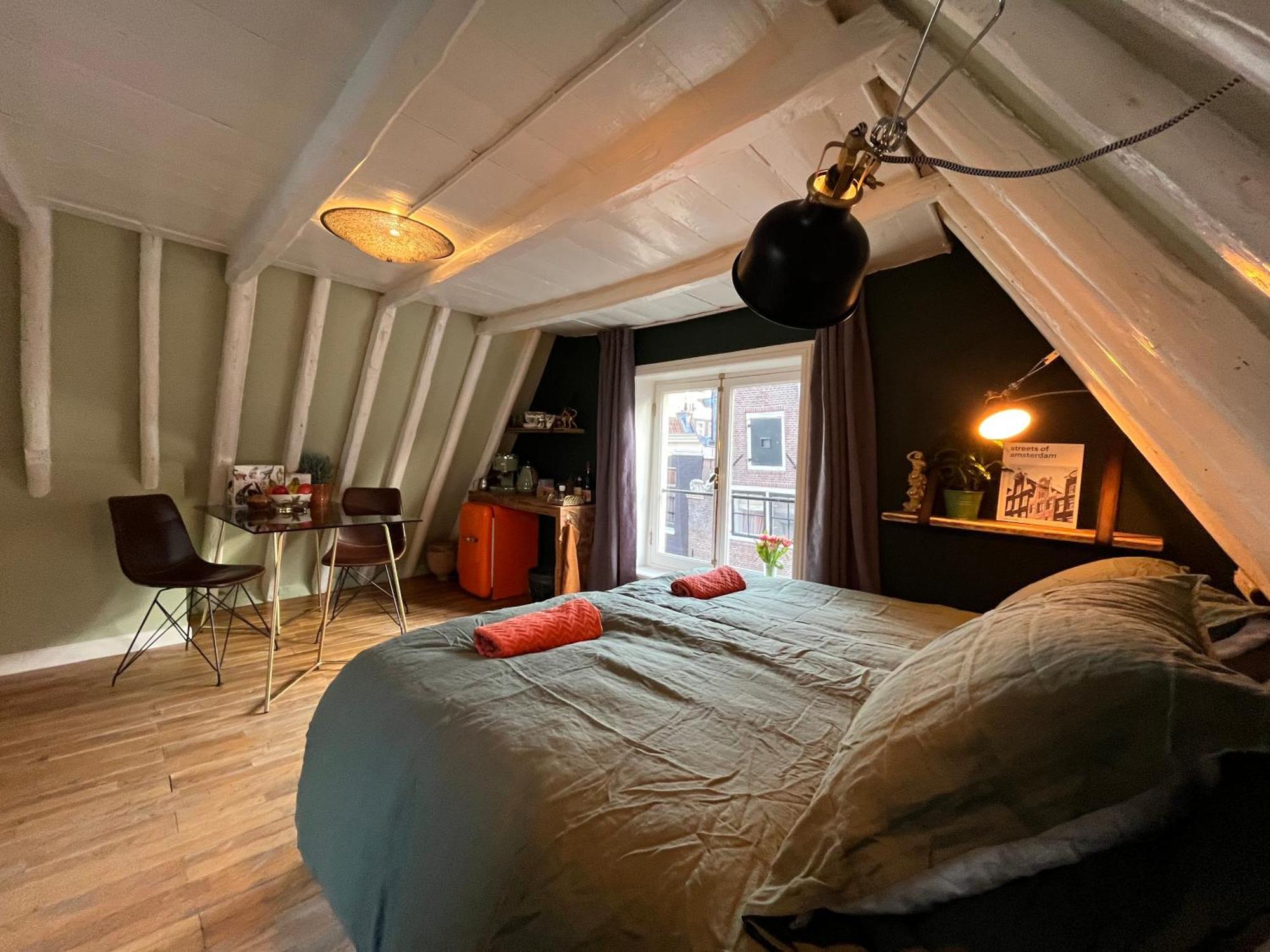 אמסטרדם Attic Monkeys Lodge מראה חיצוני תמונה